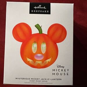 Mickey Mouse pumpkin Hallmark Keepsake